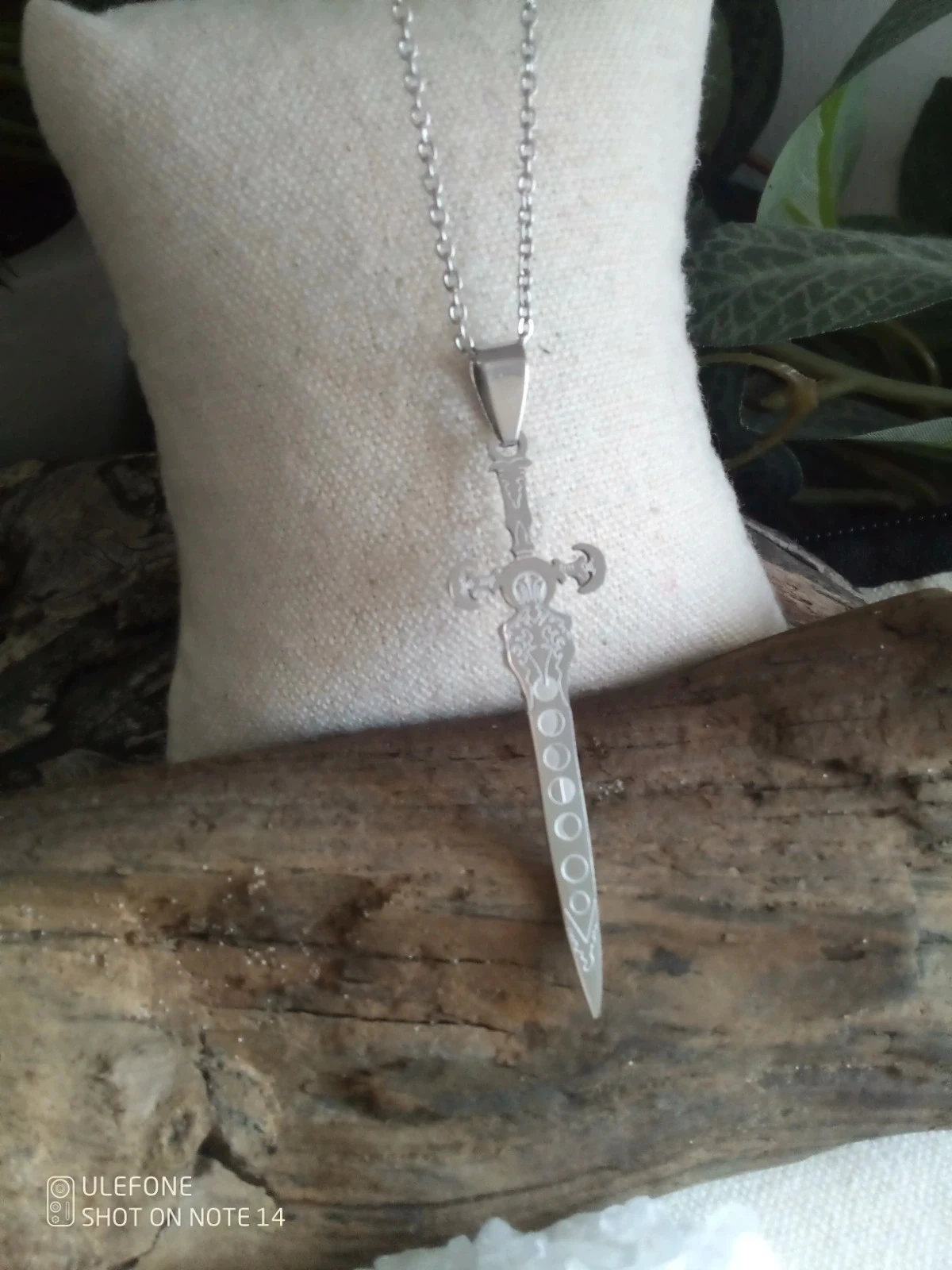 Collier épée lunaire argentée viking – photo 3